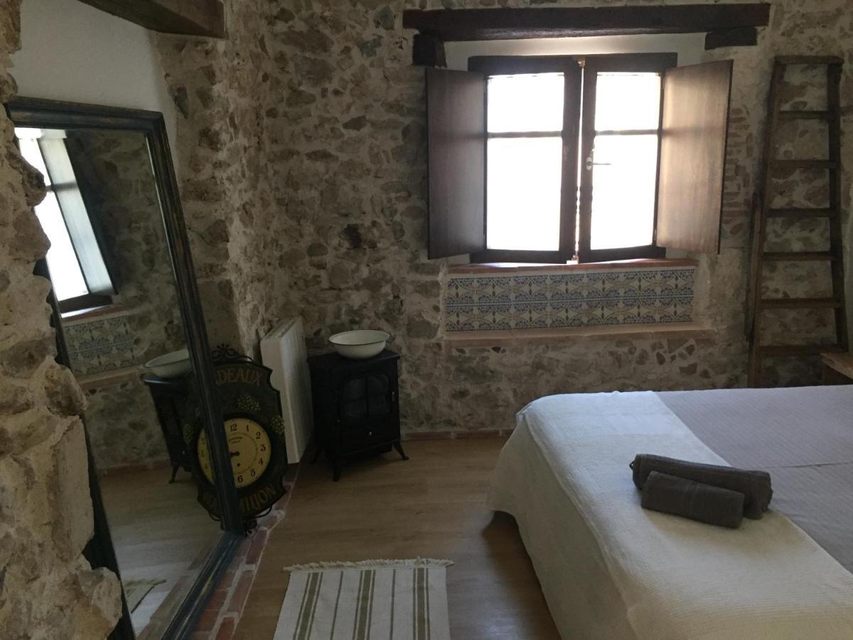 Alojamiento De Piedra Con Encanto Burgos Luaran gambar